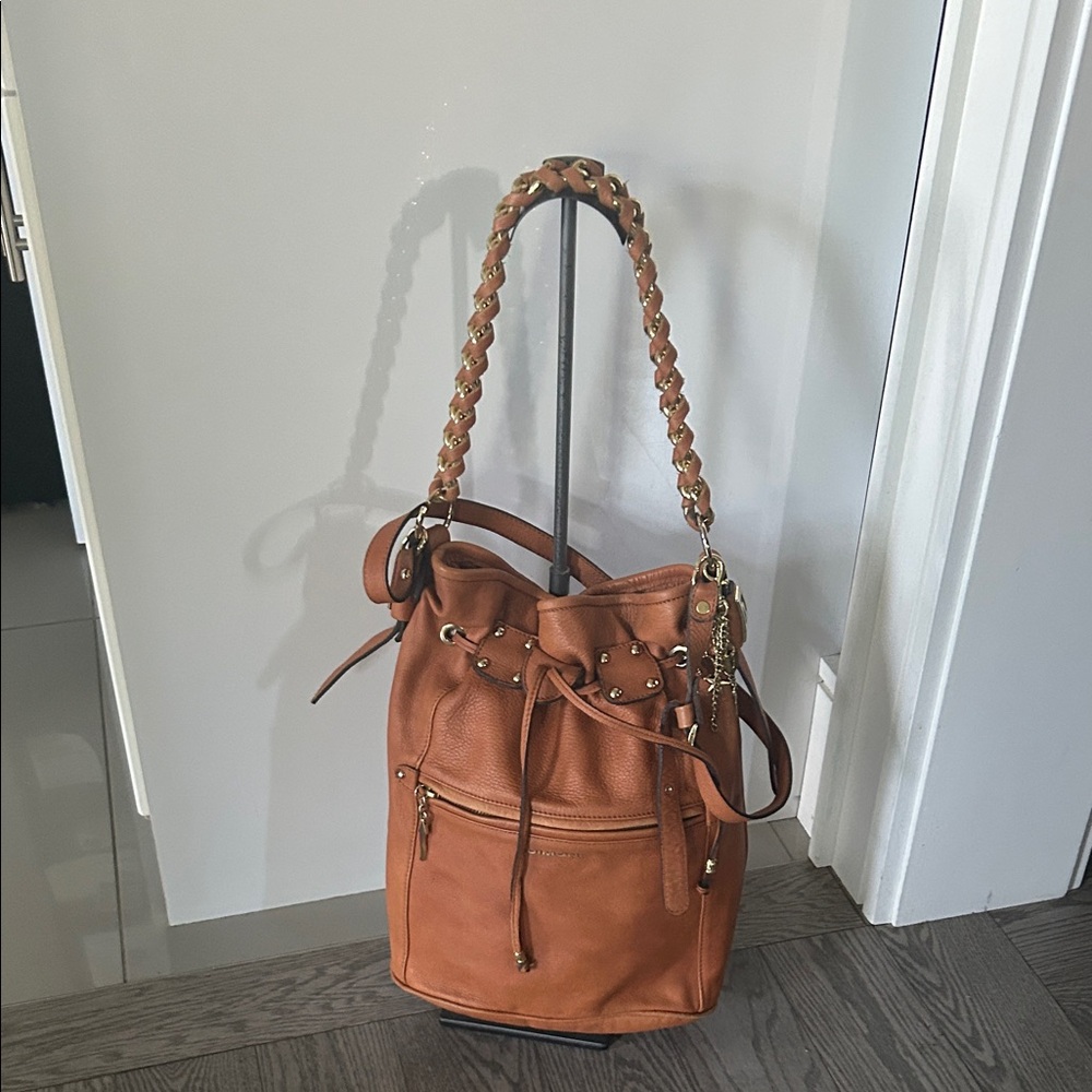 Elegant Brown Leather Shoulder Bag